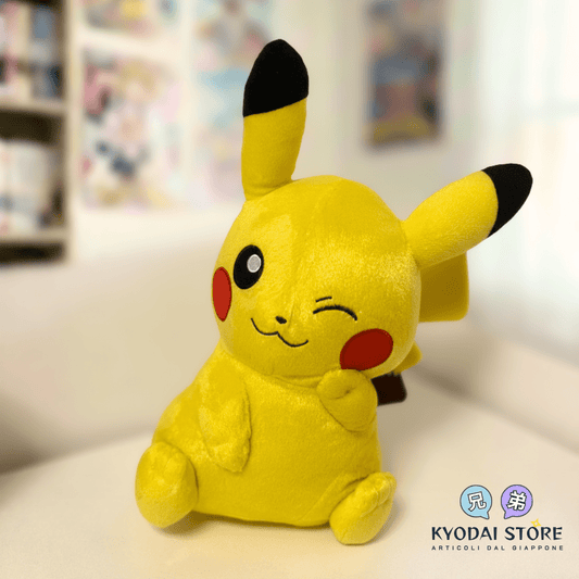 Plush da Collezione Pokémon Center Originale: Pikachu Ammiccante (Winking Edition)